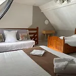 Hotel Logis Hotel- Restaurant Le Relais Guillaume De Normandy-Parking Gratuit--Vue Baie Terrasse-Calme-Bornes Electrique-Local Velos Securise 2*