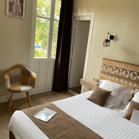 Hotell Logis Hotel- Restaurant Le Relais Guillaume De Normandy