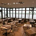 Logis Hotel- Restaurant Le Relais Guillaume De Normandy-parking Gratuit--vue Baie Terrasse-calme-bornes Electrique-local Velos Securise Hotel Saint-Valéry-sur-Somme