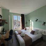 Hotel Logis Hotel- Restaurant Le Relais Guillaume De Normandy-parking Gratuit--vue Baie Terrasse-calme-bornes Electrique-local Velos Securise