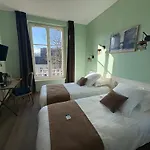 Logis Hotel- Restaurant Le Relais Guillaume De Normandy-parking Gratuit--vue Baie Terrasse-calme-bornes Electrique-local Velos Securise Hotel