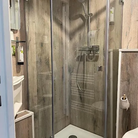 מלון Logis Hotel- Restaurant Le Relais Guillaume De Normandy-parking Gratuit-bornes Electriques-vue Baie Terrasse-calme סן-ואלרי-סור-סום