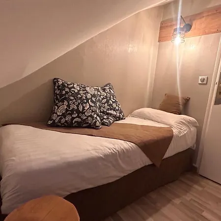 מלון Logis Hotel- Restaurant Le Relais Guillaume De Normandy-parking Gratuit-bornes Electriques-vue Baie Terrasse-calme סן-ואלרי-סור-סום