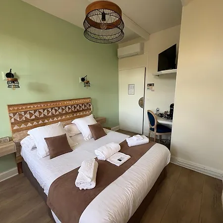 Ξενοδοχείο Logis Hotel- Restaurant Le Relais Guillaume De Normandy-parking Gratuit--vue Baie Terrasse-calme-bornes Electrique-local Velos Securise 2*