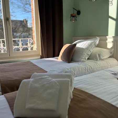 Ξενοδοχείο Logis Hotel- Restaurant Le Relais Guillaume De Normandy-parking Gratuit--vue Baie Terrasse-calme-bornes Electrique-local Velos Securise Saint-Valery-sur-Somme