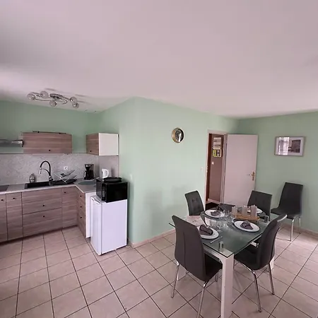 Ξενοδοχείο Logis Hotel- Restaurant Le Relais Guillaume De Normandy-parking Gratuit--vue Baie Terrasse-calme-bornes Electrique-local Velos Securise Saint-Valery-sur-Somme