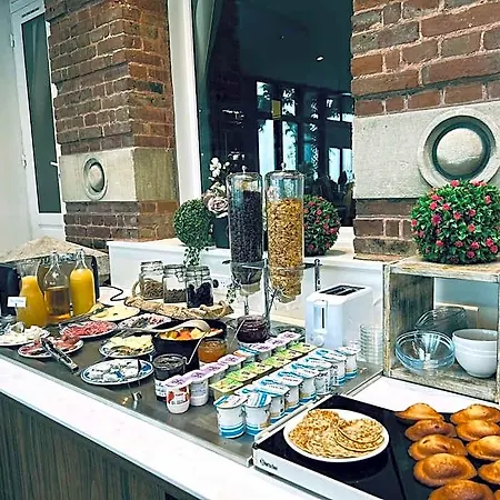 Hotel Logis Hotel- Restaurant Le Relais Guillaume De Normandy-parking Gratuit--vue Baie Terrasse-calme-bornes Electrique-local Velos Securise Saint-Valéry-sur-Somme