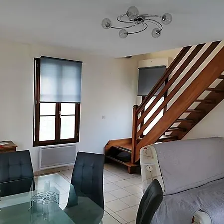Hotel Logis Hotel- Restaurant Le Relais Guillaume De Normandy-parking Gratuit--vue Baie Terrasse-calme-bornes Electrique-local Velos Securise 2*