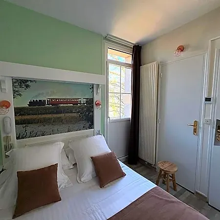 Logis Hotel- Restaurant Le Relais Guillaume De Normandy-parking Gratuit--vue Baie Terrasse-calme-bornes Electrique-local Velos Securise Saint-Valéry-sur-Somme