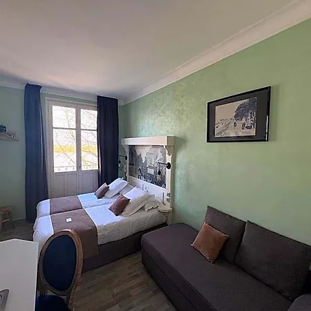 Hotel Logis Hotel- Restaurant Le Relais Guillaume De Normandy-parking Gratuit--vue Baie Terrasse-calme-bornes Electrique-local Velos Securise 2*