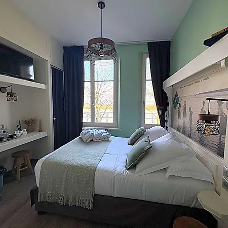 Logis Hotel- Restaurant Le Relais Guillaume De Normandy-parking Gratuit--vue Baie Terrasse-calme-bornes Electrique-local Velos Securise Hotel Saint-Valéry-sur-Somme