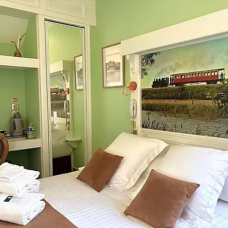 Logis Hotel- Restaurant Le Relais Guillaume De Normandy-parking Gratuit--vue Baie Terrasse-calme-bornes Electrique-local Velos Securise 2*