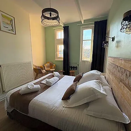 Logis Hotel- Restaurant Le Relais Guillaume De Normandy-parking Gratuit--vue Baie Terrasse-calme-bornes Electrique-local Velos Securise 2* Saint-Valéry-sur-Somme