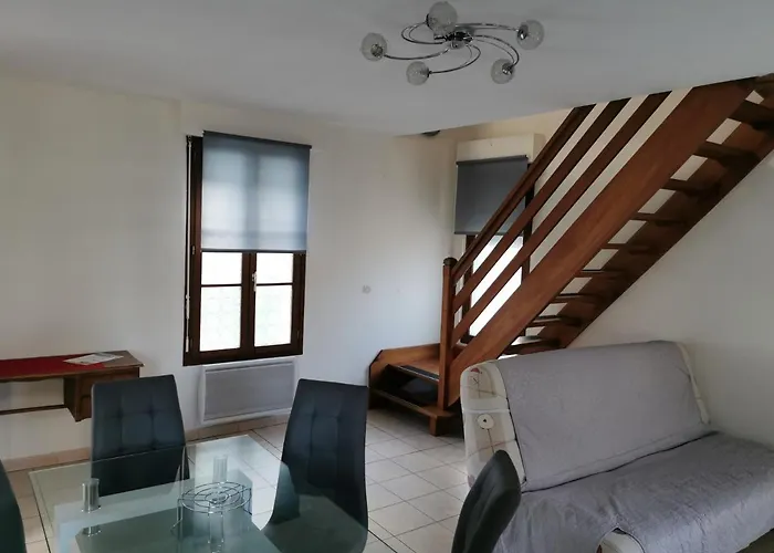 Hotel Logis Hotel- Restaurant Le Relais Guillaume De Normandy-parking Gratuit-bornes Electriques-vue Baie Terrasse-calme