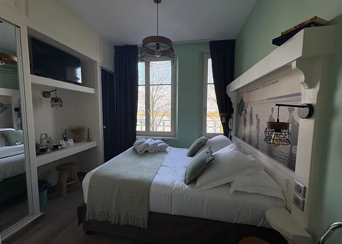 Logis Hotel- Restaurant Le Relais Guillaume De Normandy-parking Gratuit-bornes Electriques-vue Baie Terrasse-calme Hotel Saint-Valery-sur-Somme