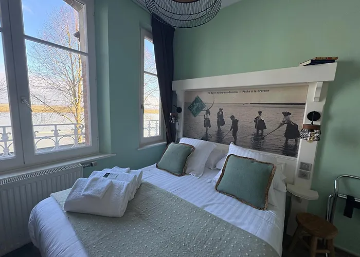 Logis Hotel- Restaurant Le Relais Guillaume De Normandy-parking Gratuit-bornes Electriques-vue Baie Terrasse-calme Hotel 2*