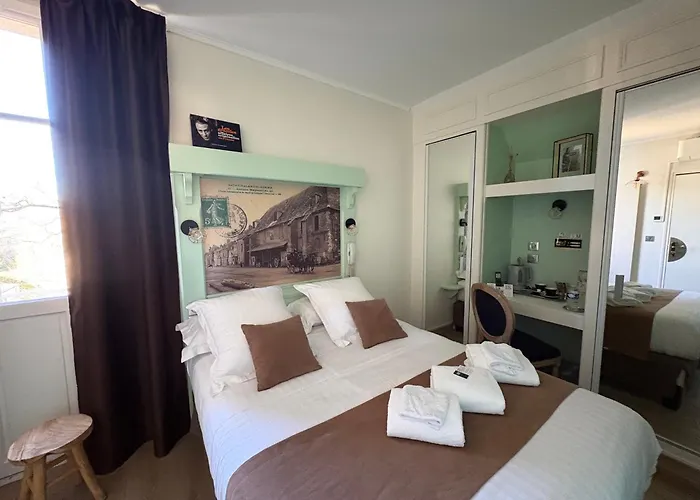 Logis Hotel- Restaurant Le Relais Guillaume De Normandy-parking Gratuit-bornes Electriques-vue Baie Terrasse-calme Saint-Valery-sur-Somme