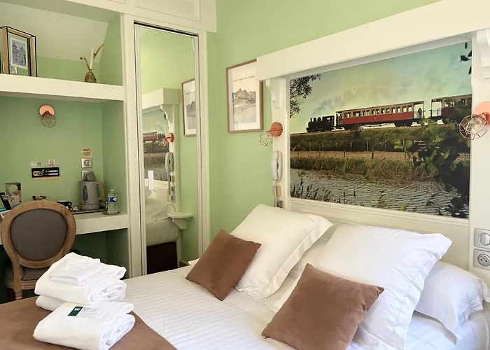 Logis Hotel- Restaurant Le Relais Guillaume De Normandy-parking Gratuit-bornes Electriques-vue Baie Terrasse-calme