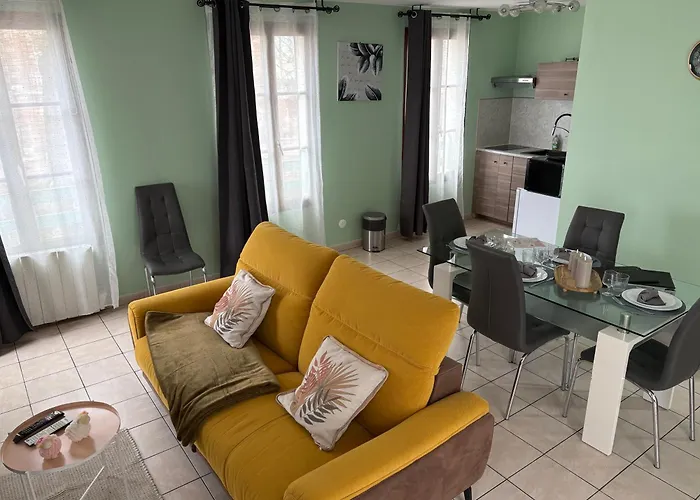 Logis Hotel- Restaurant Le Relais Guillaume De Normandy-parking Gratuit-bornes Electriques-vue Baie Terrasse-calme Saint-Valery-sur-Somme